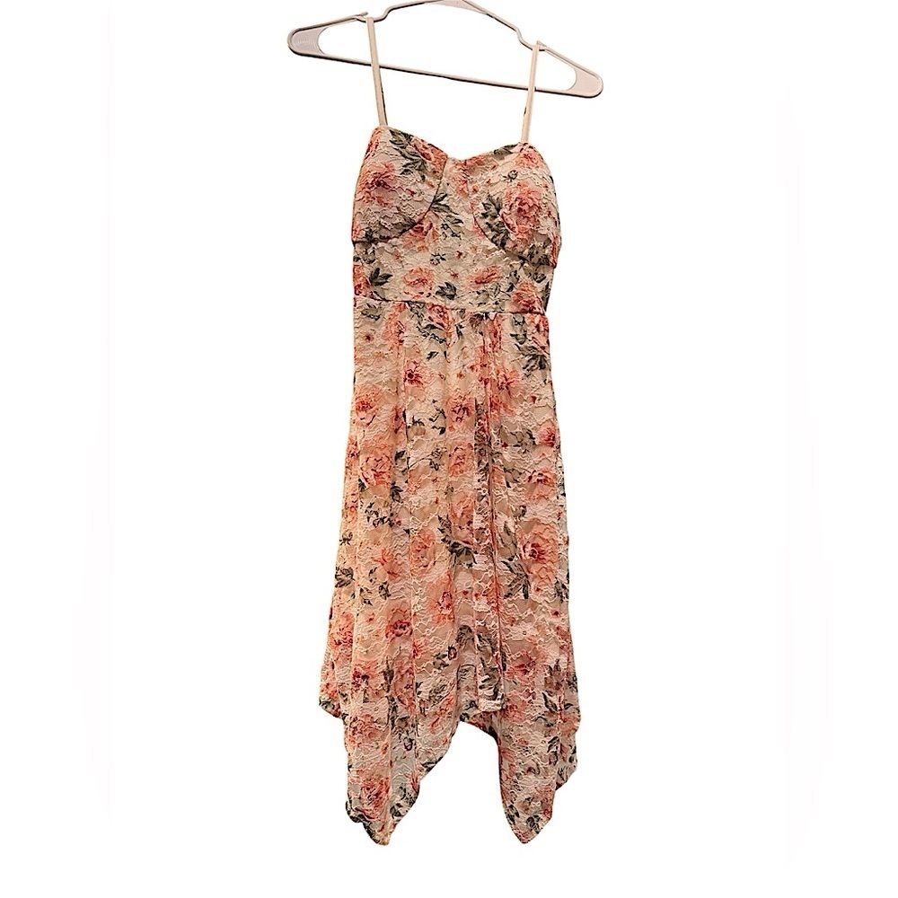Floral Spaghetti Strap Dress MEDIUM Pit to pit 13in length 38in